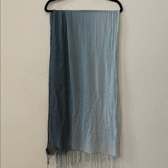 Express Scarf - Picture 2 of 3